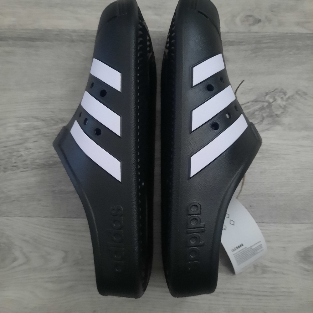 Adidas Unisex Adilette Clogs - Picture 3 of 6